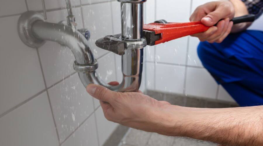 Professional plumber in conroe, tx services in Conroe